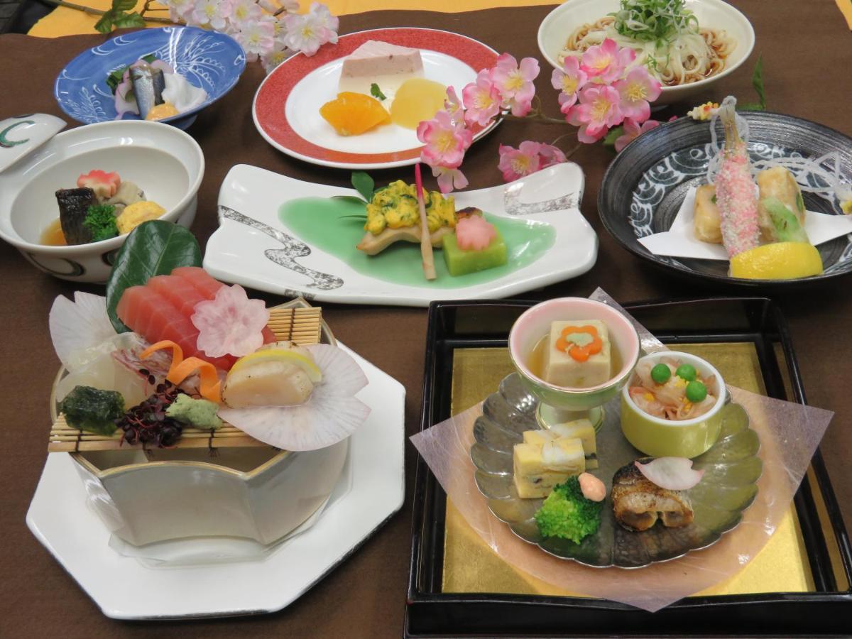 Hotel Tokyo Garden Palace Екстериор снимка