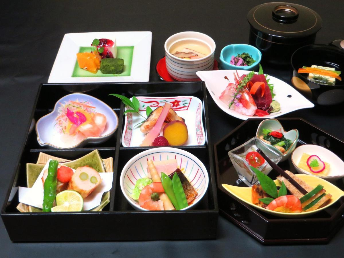 Hotel Tokyo Garden Palace Екстериор снимка
