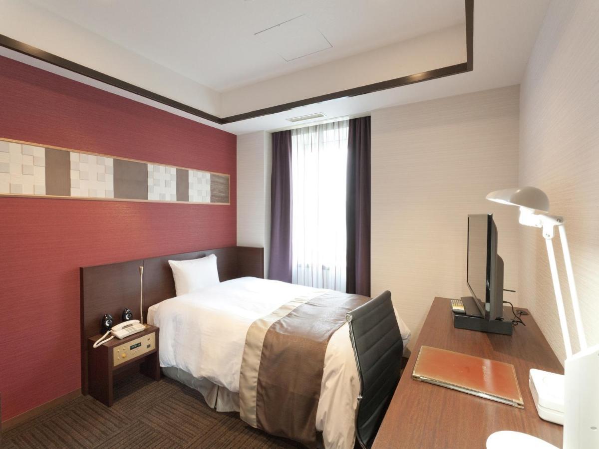 Hotel Tokyo Garden Palace Екстериор снимка